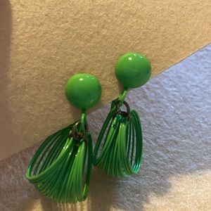Vintage Green Slinky Earrings‎